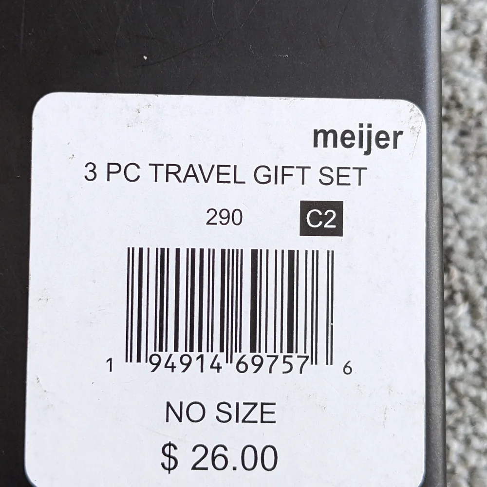🏈 Collection Xiix NWT 3 PC travel set passport earbuds luggage tag pink ye… - Picture 13 of 16